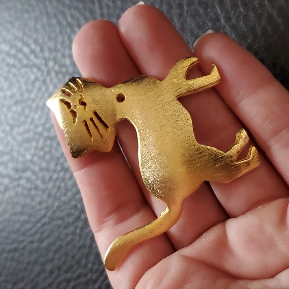 VTG UltraCraft brooch
